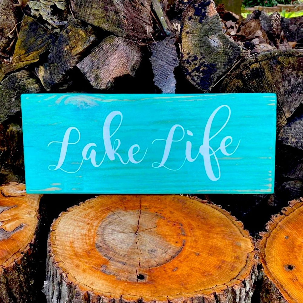 Reclaimed pallet boards